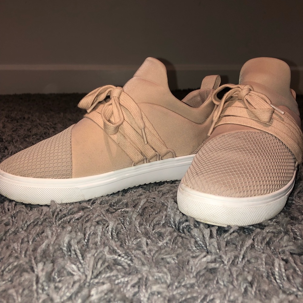 Steve Madden Lancer Sneakers